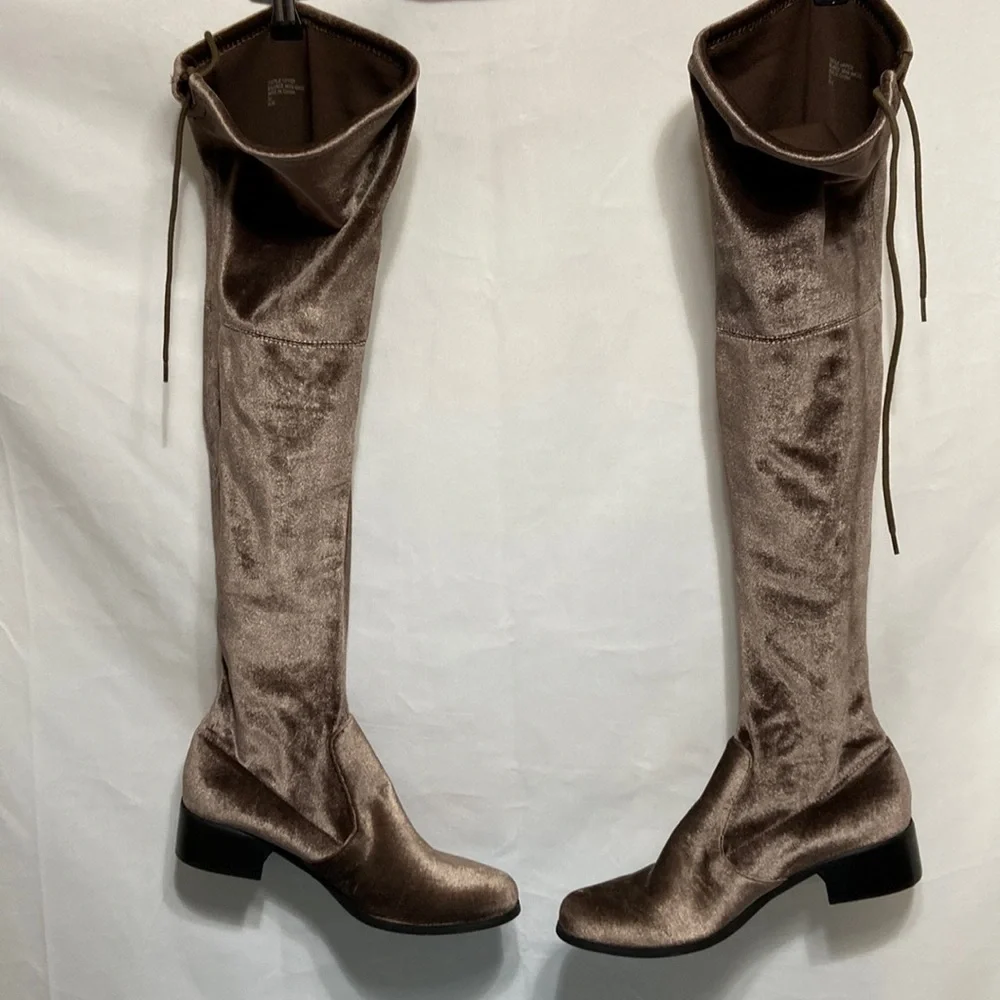 Charles by Charles David Gunter Over-the-knee boots
